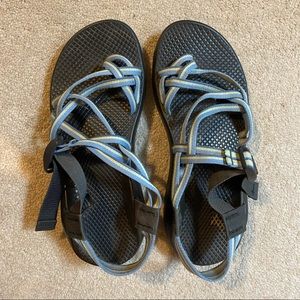Blue striped double strap chacos w9